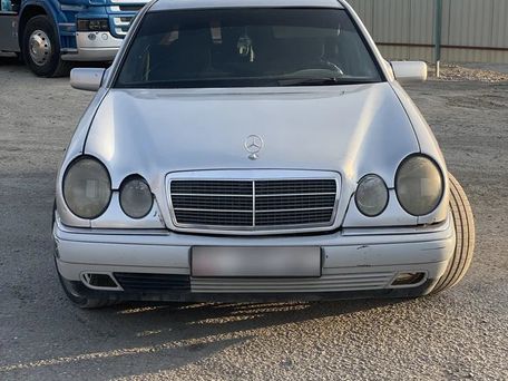 Mercedes-Benz E-Класс, 1996 — фото 1