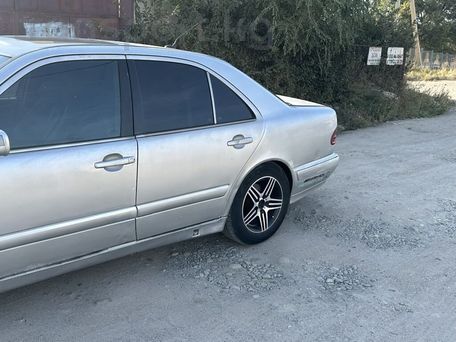 Mercedes-Benz E-Класс, 2001