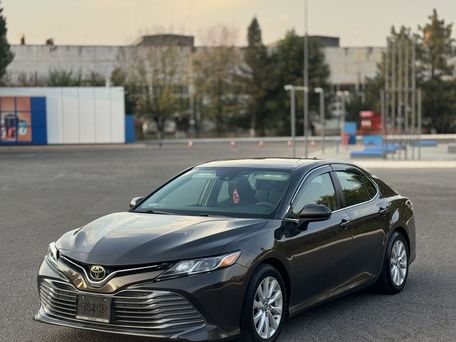 Toyota Camry, 2018 — фото 1