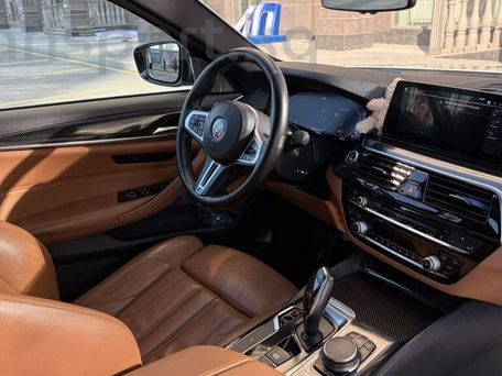 BMW 5 Series, 2018 — photo 9