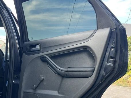 Ford Focus, 2006 — photo 10