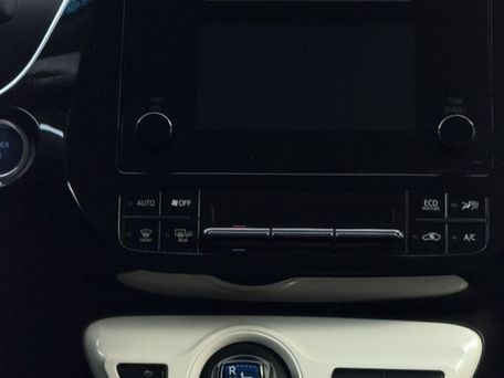 Toyota Prius, 2016 — фото 6