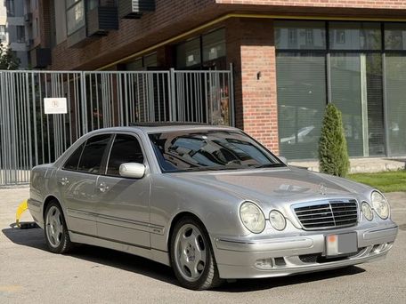 Mercedes-Benz E-Класс, 2000 — 照片 2