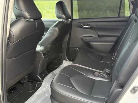 Toyota Highlander, 2022 — photo 8