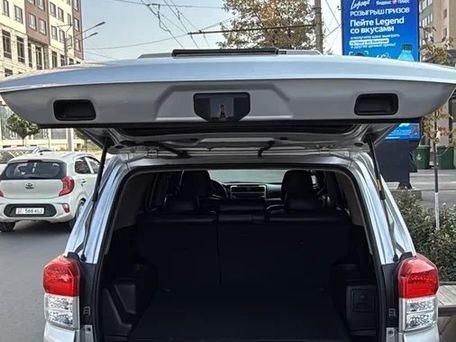 Toyota 4Runner, 2010 — photo 5