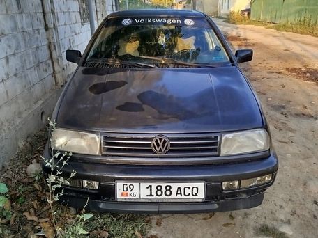 Volkswagen Vento, 1992 — 照片 2
