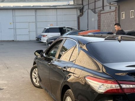 Toyota Camry, 2020 — 照片 3