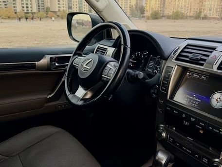 Lexus GX, 2020 — photo 7