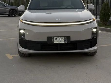 Li Auto (Lixiang) L6, 2024 — photo 2