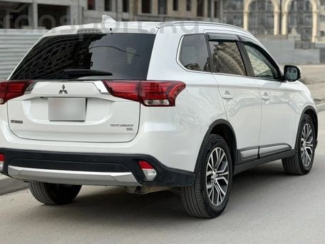 Mitsubishi Outlander, 2018 — фото 3