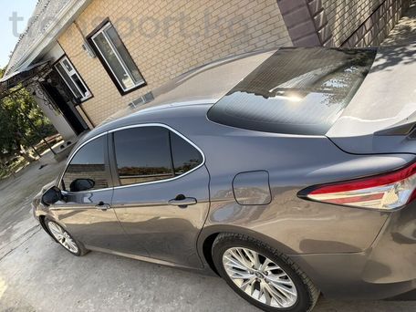 Toyota Camry, 2018 — 照片 4