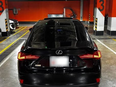 Lexus IS, 2018 — photo 3