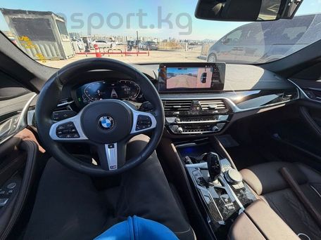 BMW 5 Series, 2021 — photo 8