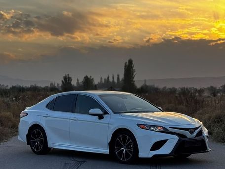 Toyota Camry, 2017 — фото 2