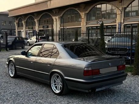 BMW 5 серии, 1992
