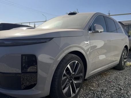 Li Auto (Lixiang) L6, 2024 — photo 9