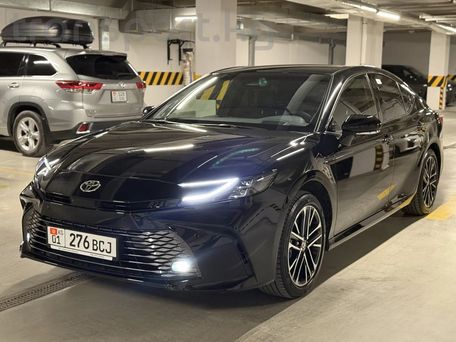 Toyota Camry, 2025 — 照片 2