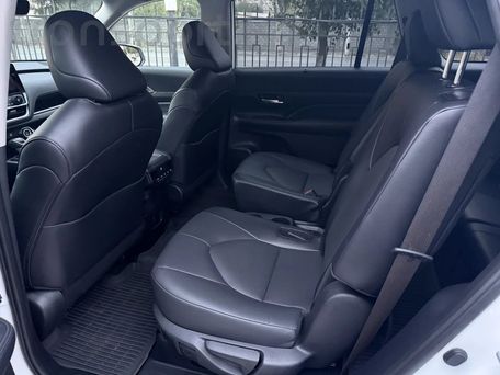 Toyota Grand Highlander, 2023 — photo 4
