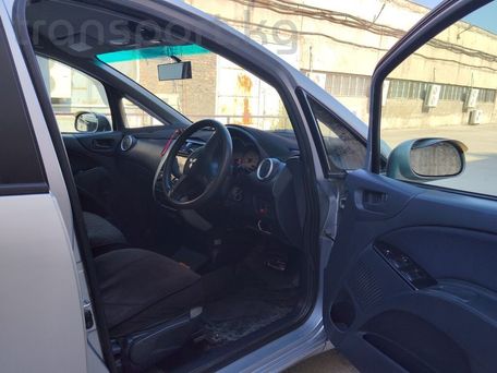 Mitsubishi Colt, 2003 — 照片 8