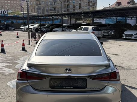 Lexus ES, 2021 — 照片 5