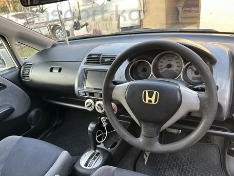 Honda Fit, 2004 — photo 5
