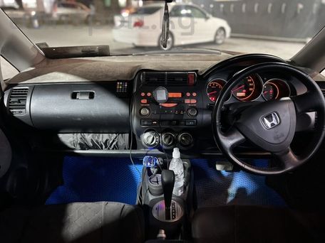 Honda Fit, 2003 — photo 12