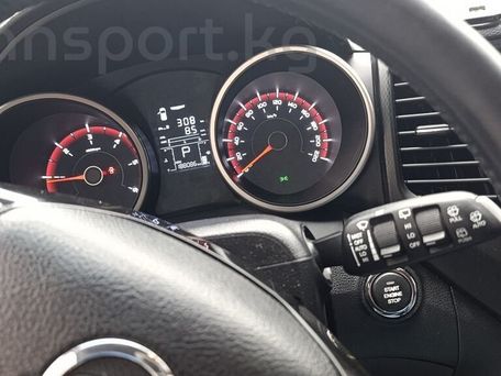 SsangYong Tivoli, 2018 — photo 8