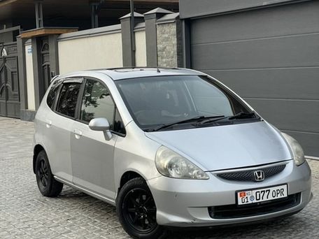 Honda Fit, 2003 — photo 1