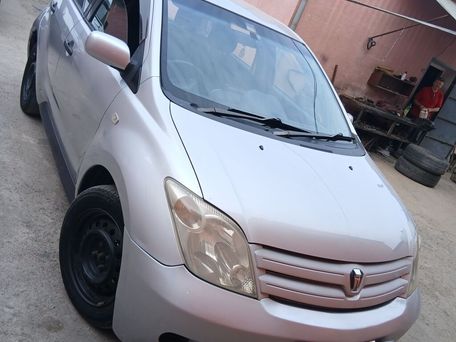 Toyota Ist, 2002 — photo 1
