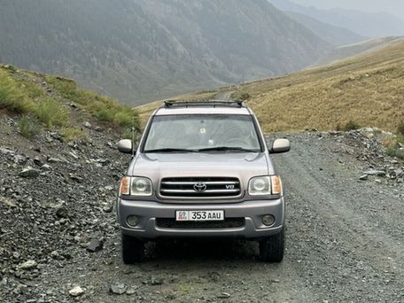 Toyota Sequoia, 2001 — photo 2
