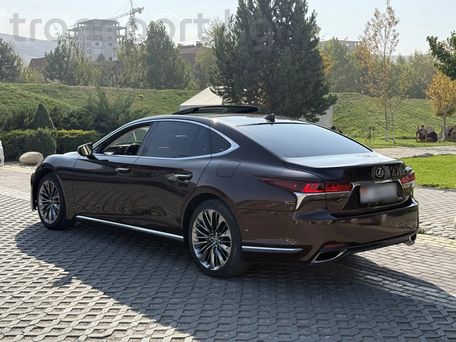 Lexus LS, 2018 — 照片 6