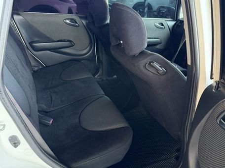 Honda Fit, 2003 — photo 10
