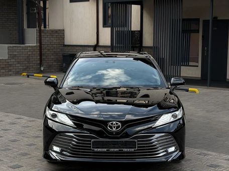 Toyota Camry, 2018 — сүрөт 1