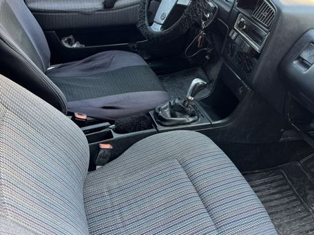 Volkswagen Passat, 1991 — сүрөт 8
