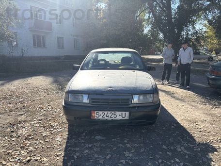 Opel Vectra, 1989 — photo 1