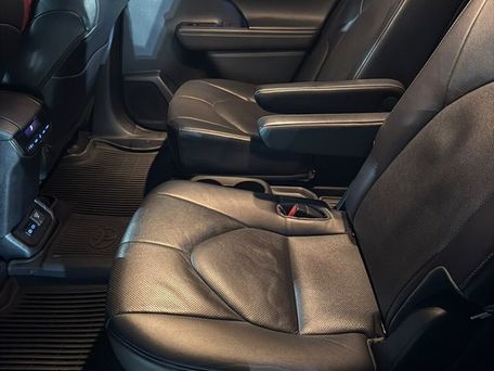 Toyota Highlander, 2022 — photo 11