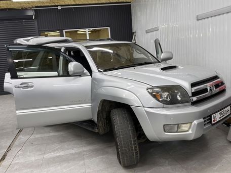 Toyota 4Runner, 2004 — photo 1
