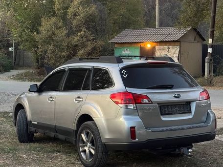 Subaru Outback, 2010 — photo 2