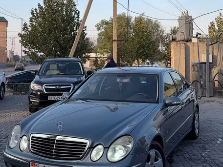 Mercedes-Benz E-Class, 2005 — photo 1