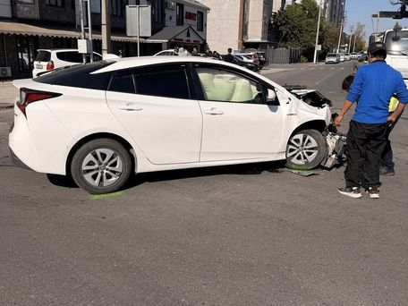 Toyota Prius, 2019 — photo 2