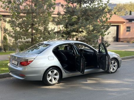 BMW 5 Series, 2005 — photo 3