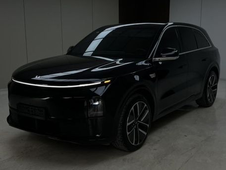 Li Auto (Lixiang) L6, 2025 — 照片 1