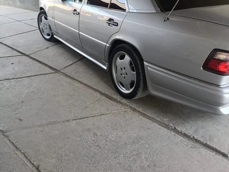 Mercedes-Benz E-Класс AMG, 1995 — 照片 1