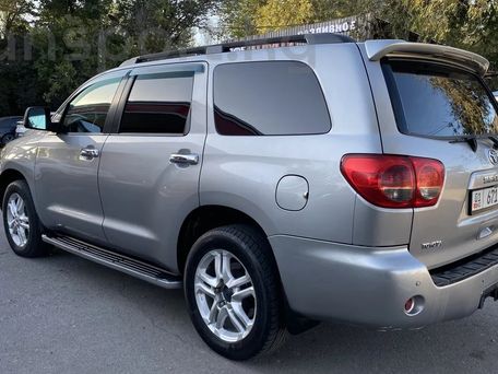 Toyota Sequoia, 2008 — photo 3