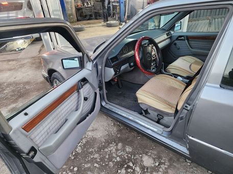 Mercedes-Benz E-Класс, 1992 — сүрөт 6