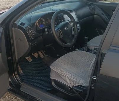 Hyundai Elantra, 2010 — 照片 3