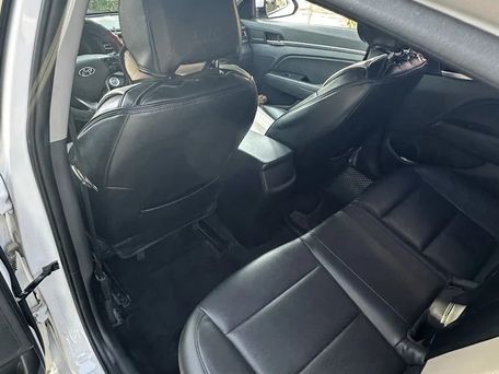 Hyundai Avante, 2018 — сүрөт 12
