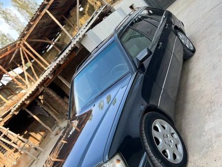Mercedes-Benz E-Class, 1994 — сүрөт 3