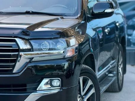Toyota Land Cruiser, 2017 — фото 1
