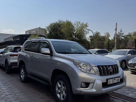 Toyota Land Cruiser Prado, 2011 — фото 1